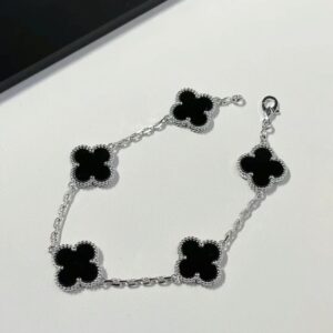 ブラックオニキス 四つ葉モチーフ ブレスレット（ホワイトゴールドカラー）｜Van Cleef & Arpelsスタイル